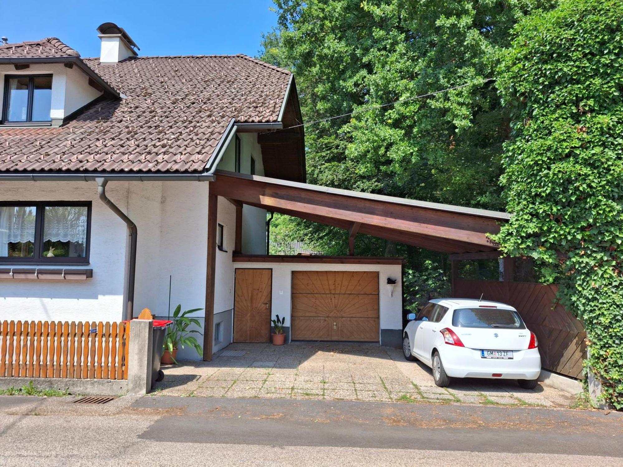 Maria'S Ferienwohnung Laakirchen Exterior photo